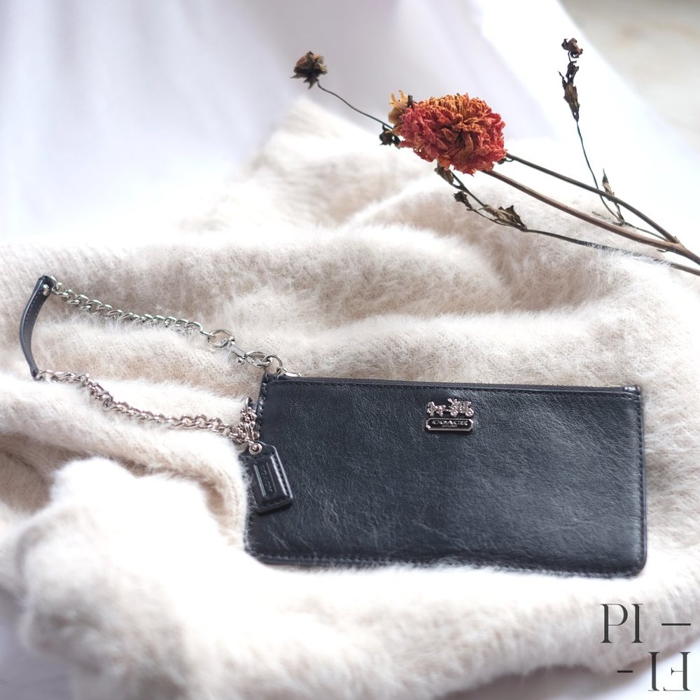 COACH leather wallet with detachable wrist chain